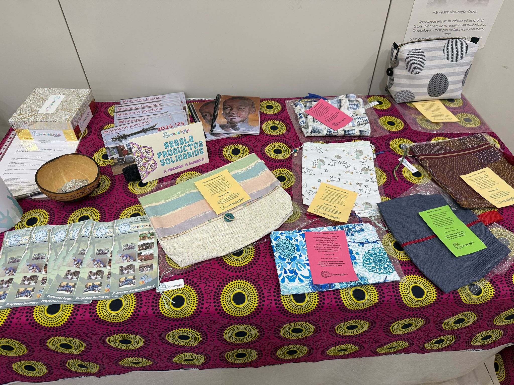 Mesa con regalos