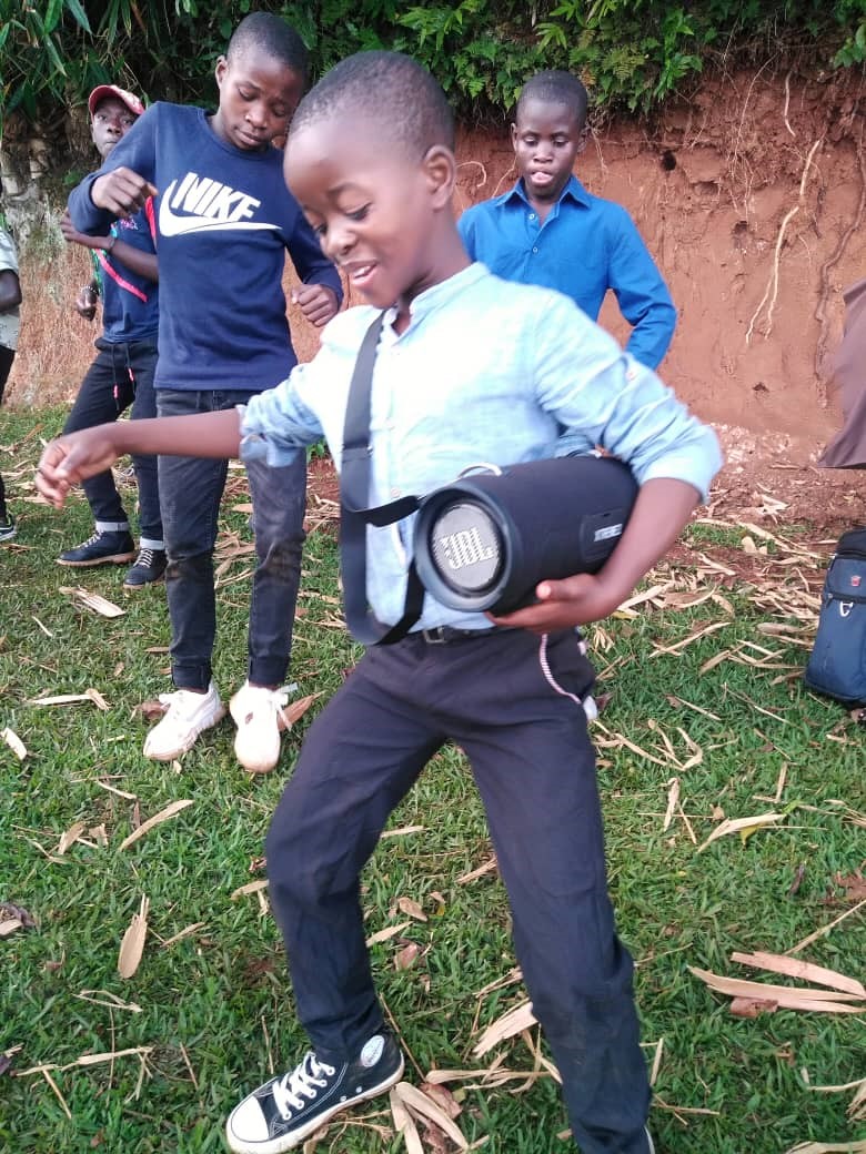 Niños excursion KIVU